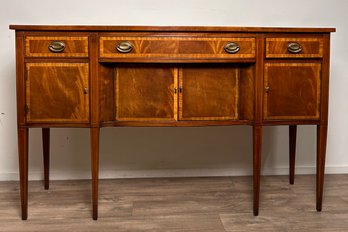 Stunning Federal Style Inlaid Mahogany Sideboard By Hickory Chair Company