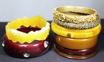 Lot Of 9 Vintage Bakelite And Other Plastics Bangle Bracelets (some Are Damaged)