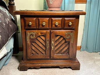 Vintage Thomasville Night Stand, 2 Of 2