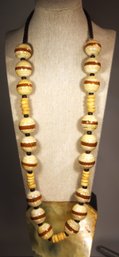 Vintage Hand Painted Art Pottery And Carved Bone 1980s Necklace 30' Long