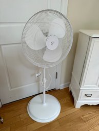 Perfect Aire Standing Osculating Fan