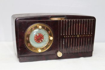 Vintage General Electric Tube Radio & Alarm Clock - Model 505