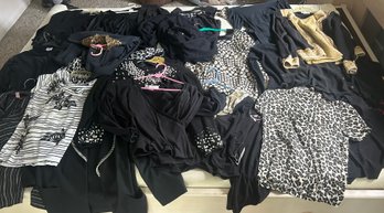 Clothing Lot 2 - Womens Clothing Sizes Small-Large