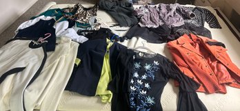 Clothing Lot 3 - Women's Clothing Sizes Small-Large