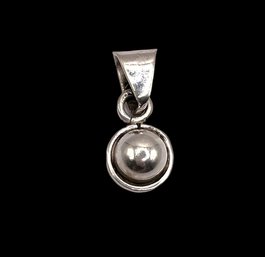 Vintage Mexican Sterling Silver Circle Pendant