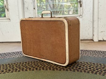 A Fabulous Vintage Suitcase For Display Or An Upcycling Project