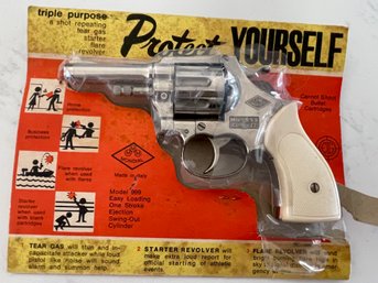 Mondial Cap/22 Blanks Pistol Revolver Model 999 Made In Italy Original Packaging Included (open)NOT TESTED