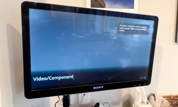 Sony 24' Internet Television (Model No. NSX-24GT1) With Remote