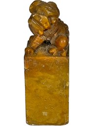 Antique Chinese Carved Soapstone Foo Dog Wax Stamp (has Chip To Base)