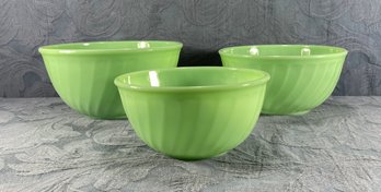 Vintage Jadeite Green Swirl Bowl Set - Unmarked