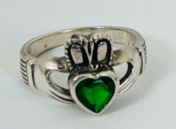 VINTAGE STERLING SILVER CLADDAGH RING WITH GREEN GLASS