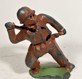 Lead, Iron Or Plastic Vintage Soldier Or Model