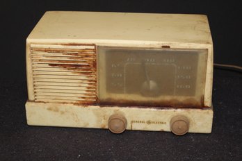 Vintage General Electric Tube Radio - Model 415