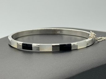 Beautiful Black Onyx & Mother Of Pearl Sterling Silver Bangle Bracelet