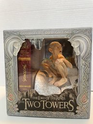 Lord Of The Rings-the Two Towers . Collector's DVD Gift Set.(#186)