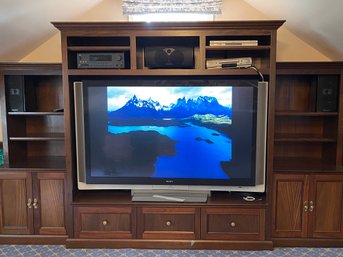 XBR Wega Engine TruSurround By SRS 68' HDTV Television With Stand