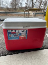 Vintage Rubbermaid Cooler