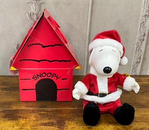 Snoopy Santa Plastic Musical Plush With Snoopy Doghouse Gift Box