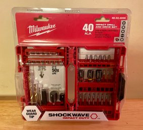 New Milwaukee 40-Piece Impact Drill & Drive Set - Lot 2 Of 2