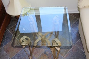 Glass Top Table 28x28x22 (matches 50 In Table)
