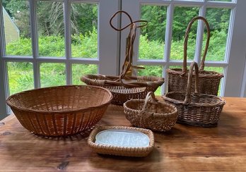 Grouping Of Assorted Baskets