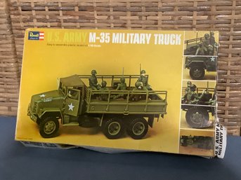 Revell US Army M35 Military Truck