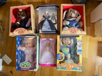 TWO MINT IN BOX SOUR PATCH KIDS DOLLS, A BARBIE, AND TWO WRINKLES