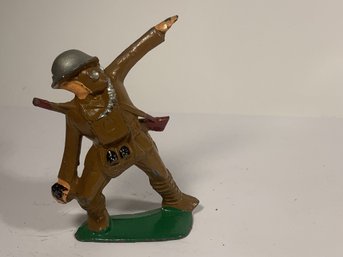 Lead, Iron Or Plastic Vintage Soldier Or Model