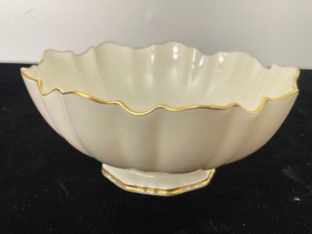 Lenox Bisque Fine China 24k Gold Rimmed Scalloped Bowl