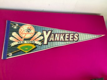 New York Yankees Banner Pendent-j