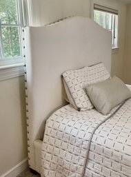 QUEEN POTTERY BARN RALEIGH Bed