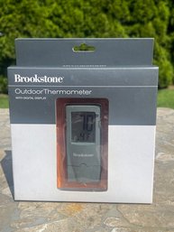 Brookstone Outdoor Digital Display Thermometer-NOS