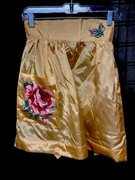 Fabulous Vintage Golden Apron W/ Rose Motif