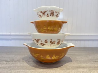 Vintage Pyrex Mixing Bowl Set In Early American Pattern