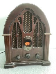 General Electric Genuine Wood Veneer Cabinet Radio