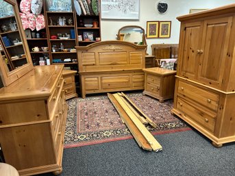 Broyhill ,   6 Pc. Bedroom Set