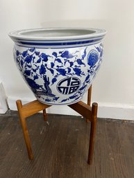 Blue & White Asian Earthenware Planter With Fox & Fern Folding Stand