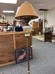 Short Floor Lamp With Shade And Chimney