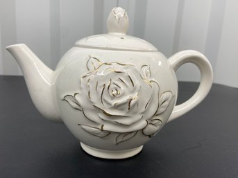 White Japanese Teapot With Gold Outline Floral Rose Relief 9x5x5.5 No Chips