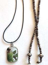 2 Vintage Necklaces: Rope Necklace & Floral Porcelain Pendant