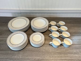 40 Piece Set Of Mikasa Galleria Dishware