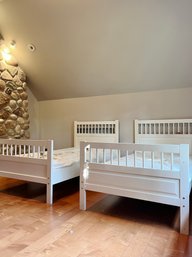 A Bunk Bed Or A Set Of Twin Beds *** NOTE PICK UP INFO