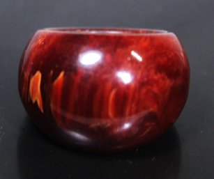 Vintage Marbleized Burgundy Bakelite Plastic Dome Shaped Ring Size 4