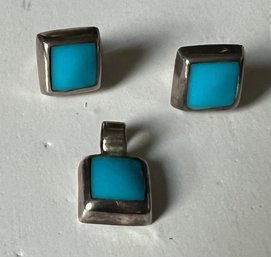 VINTAGE STERLING SILVER TURQUOISE STUD EARRINGS AND PENDANT -SMALL SET