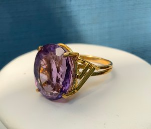 Beautiful 8.76 CT Amethyst Ring 18K ~ Size 7 1/4 ~