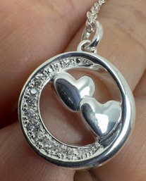 'MOTHERS AND DAUGHTERS A LIFETIME OF LOVE' FINE SILVER-PLATED NECKLACE NEVER WORN