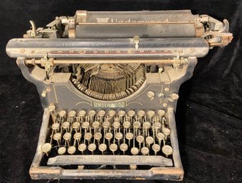 Vintage Underwood Typewriter