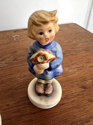 1967 Goebel Hummel Figurine 3'