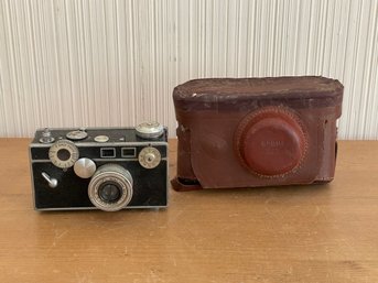 VINTAGE 1940s ARGUS C3 CAMERA WITH CASE