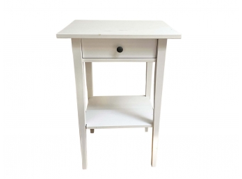 Simple Single Drawer White Night Stand